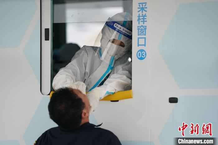 北京首辆核酸检测采样流动车投入使用