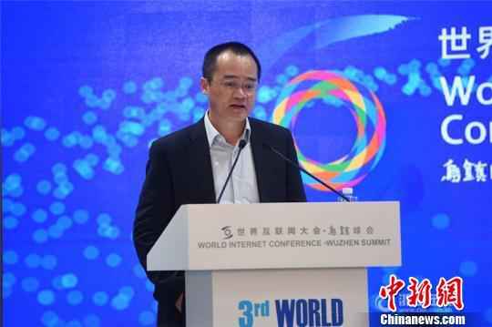 美团点评首席执行官王兴。 李震宇 摄 国足VS王兴:菜和送菜的打起来了,你支持谁?