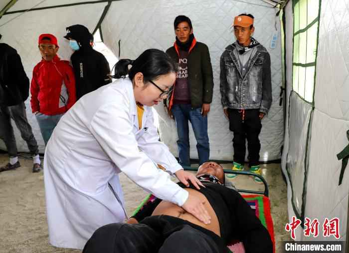 阿里援藏医生边关巡诊：普及防护知识 降低高原