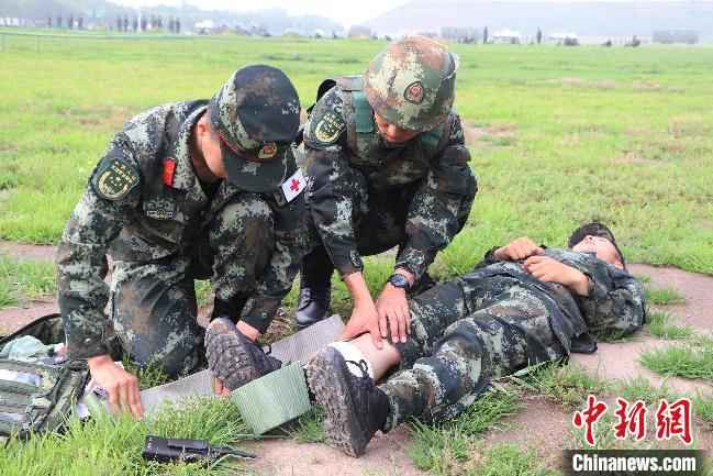 直击武警某部后装专业比武：保障尖兵向战而行