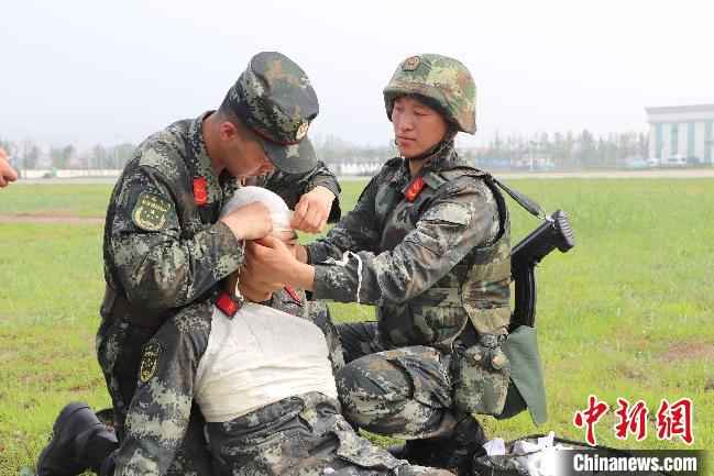 直击武警某部后装专业比武：保障尖兵向战而行