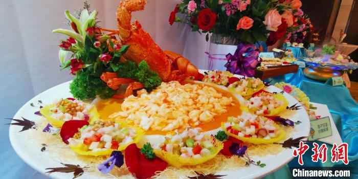 将广州增城荔枝与派潭凉粉草有机融合的美食令人垂涎 广州市增城区旅游发展中心 供图 凉粉融入荔枝 “中国荔乡”广州增城创意美食令