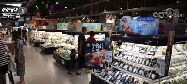 “歪果仁”眼里的中国小康什么样?跟着这位巴