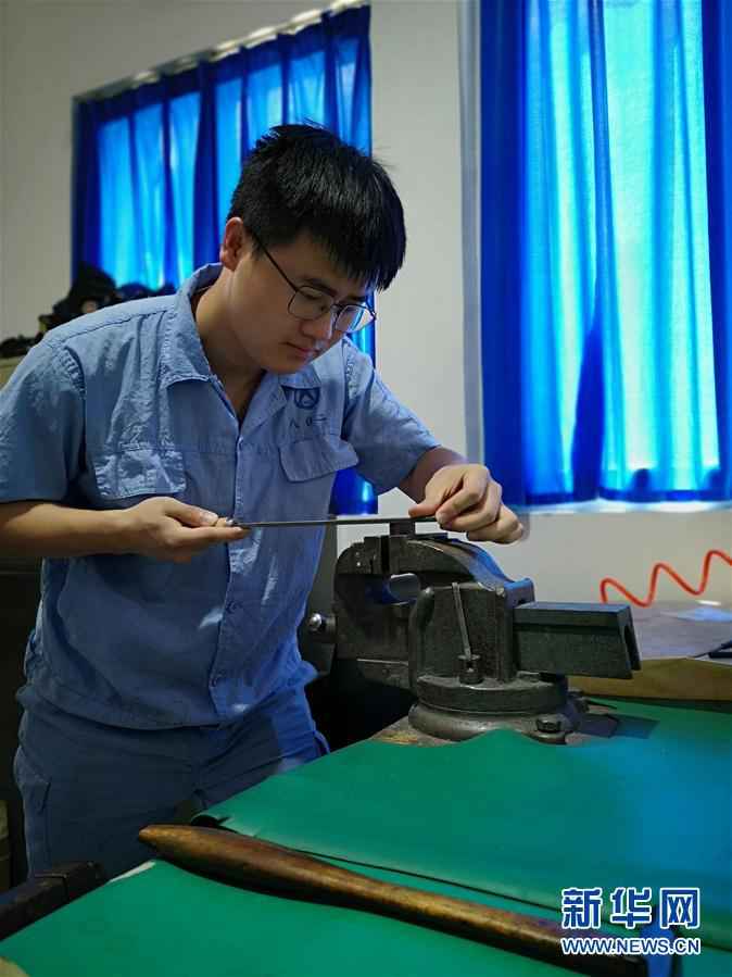 总书记推动的改革身边事|“95后”上海职校生: