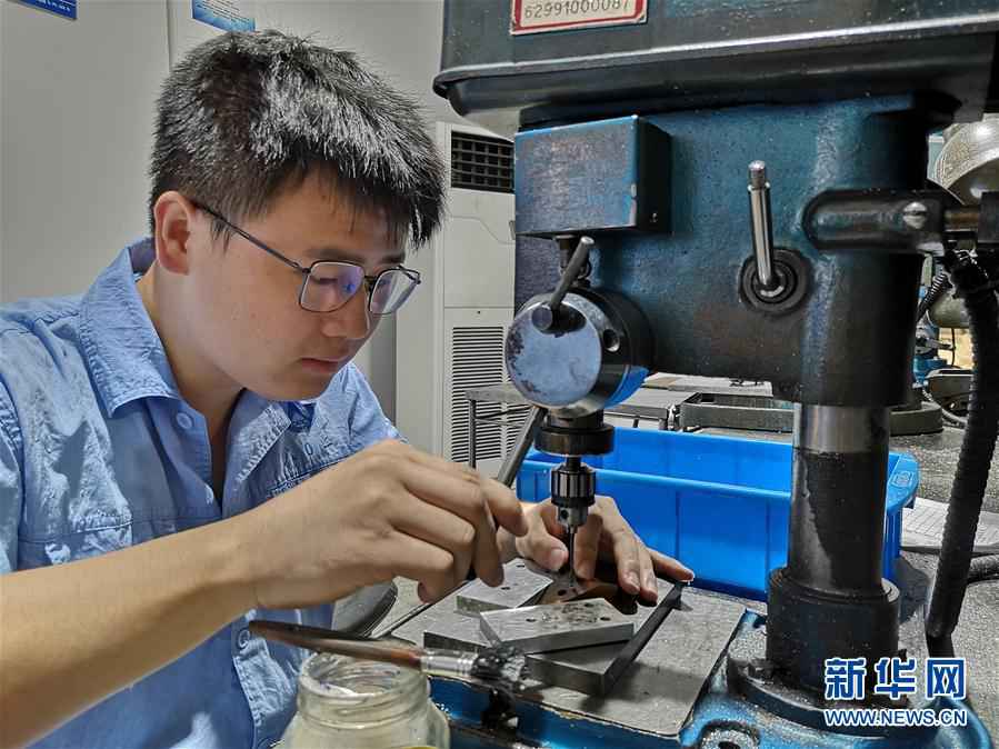 总书记推动的改革身边事|“95后”上海职校生: