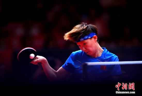王曼昱成功终结对陈梦的九连败。(资料图) 中新社记者 刘关关 摄 国乒模拟赛小将抢班夺权 奥运阵容可能会出你预