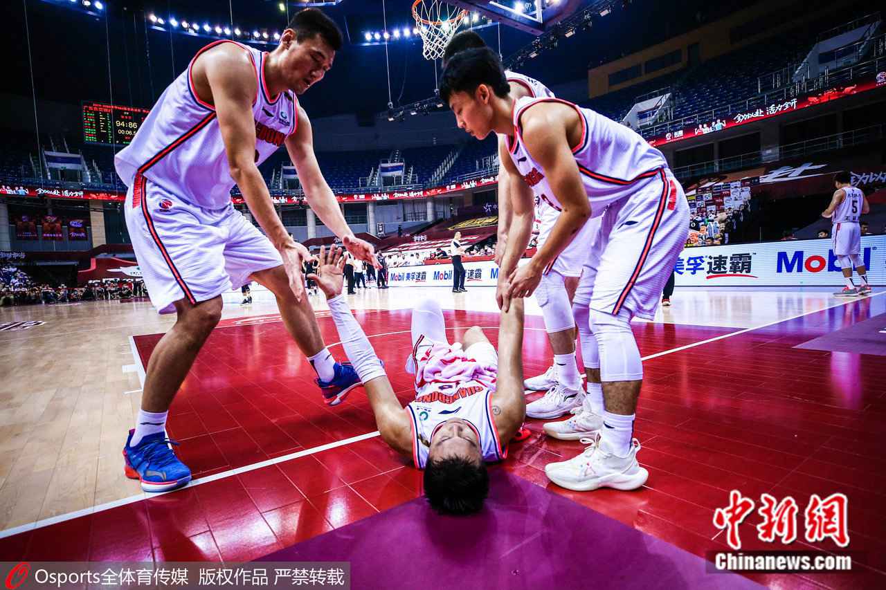 十冠功成！广东男篮战胜辽宁男篮卫冕CBA总冠军