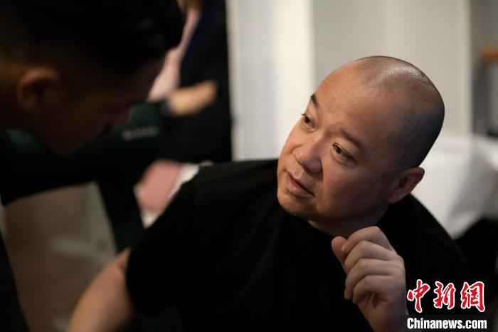 《三十而已》导演：它不是爽剧 不定义女性也不