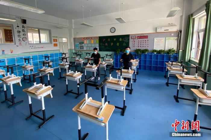 半年宅在家,教育部:中小学生近视率增加11.7