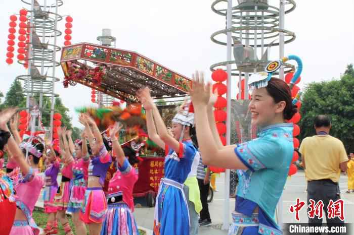 “心连心”慰问演出走进福建宁德