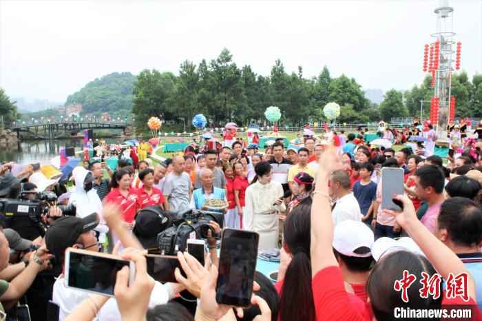 “心连心”慰问演出走进福建宁德