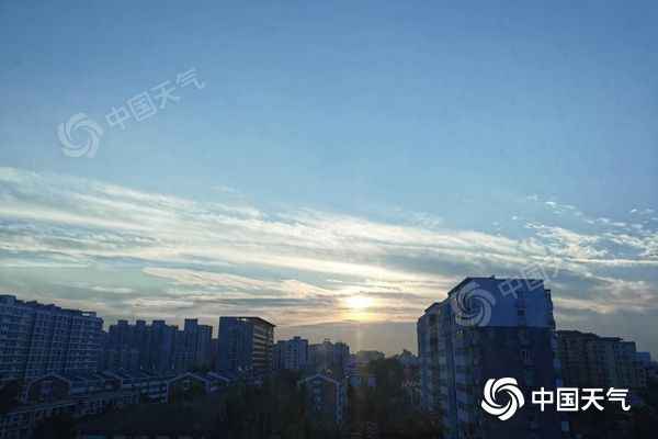 今天北京仍有阵雨 昼夜温差超10℃早晚凉意尽显