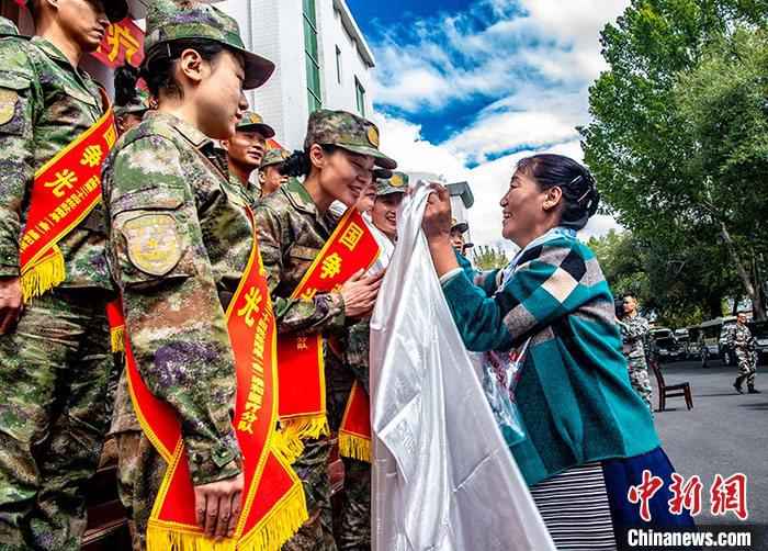 西藏军区首次抽组力量参加国际维和