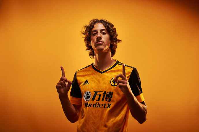 图片来源：狼队官方微博