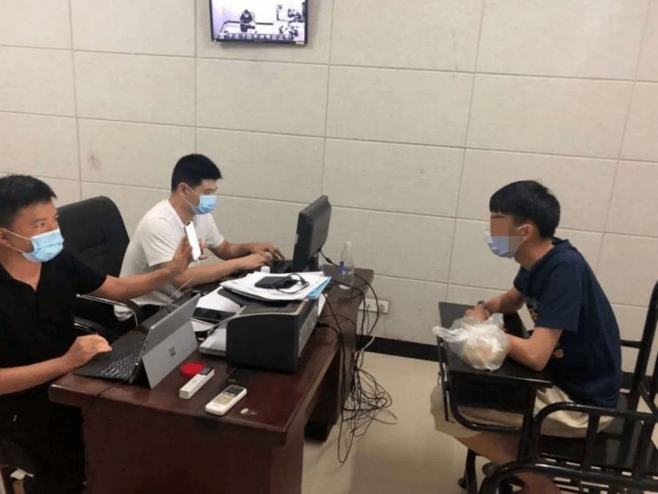 高智商犯罪！85 后北大毕业生放弃百万年薪，开