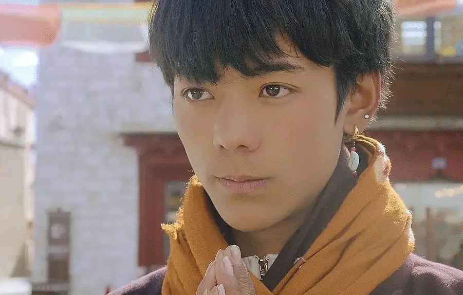 丁真正式签约公司了？成为县城旅游业推广者，