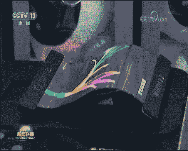 用了8年,这个80后清华高富帅“掰弯”了世界