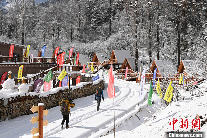 图为1月30日，四川川藏登山队训练基地。
/p中新社记者 安源 摄